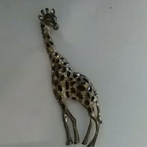 Vintage giraffe brooch